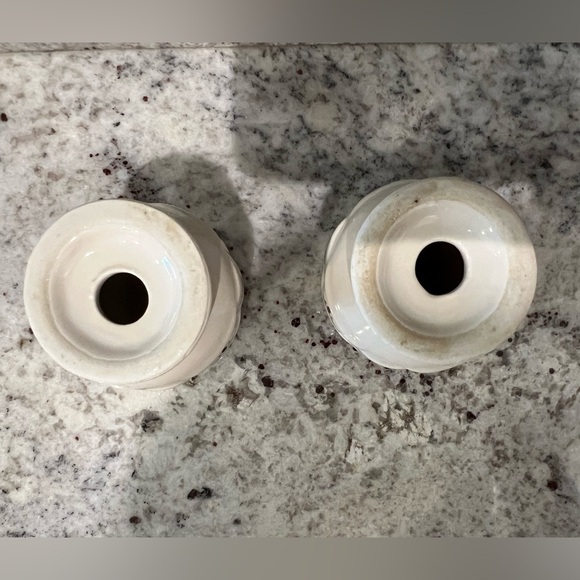 Longaberger Salt and Pepper Shakers - Red - Picture 3 of 3